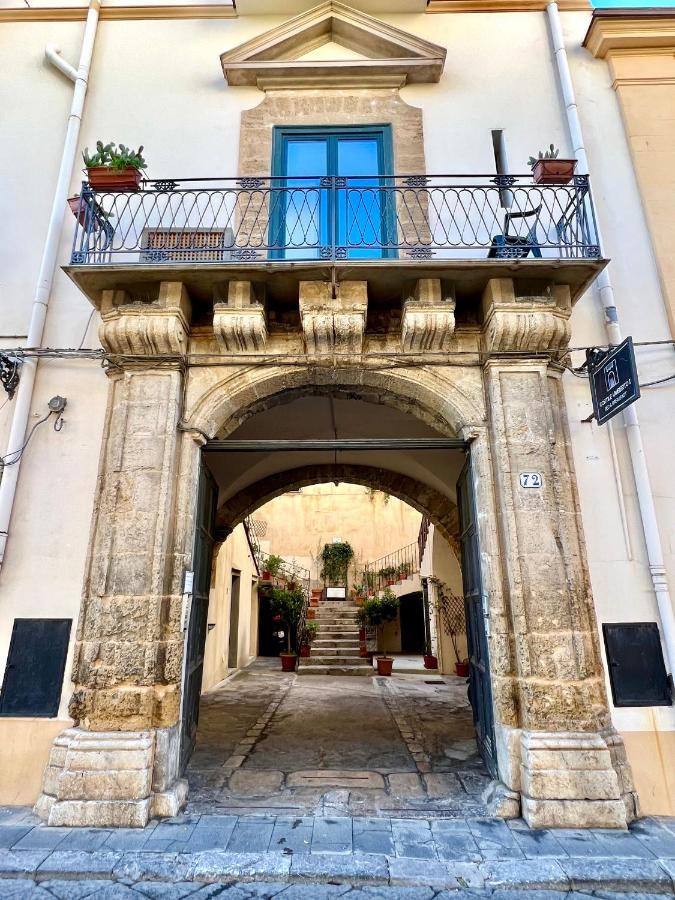 Cortile Umberto I Bed and Breakfast Cefalù Eksteriør billede